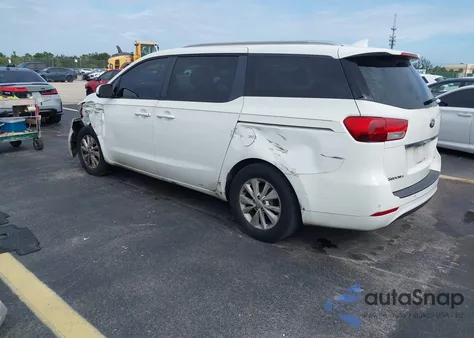 2015 Kia Sedona Lx z USA, uszkodzony, nr VIN KNDMB5C12F6018423